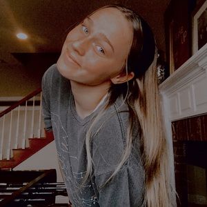 Meet your Posher, Evee